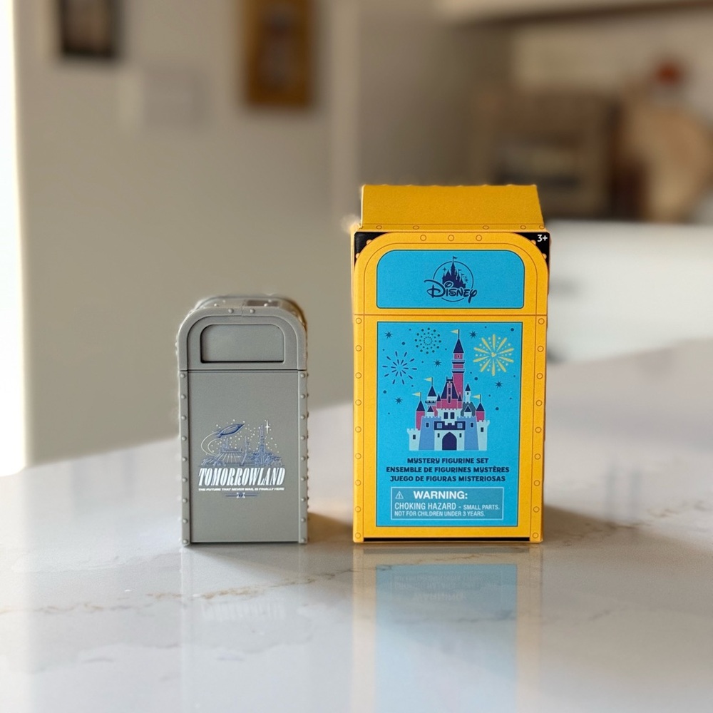 Disney Parks Trash Can Vinyl Collectible Figure Series 1 - Tomorrowland